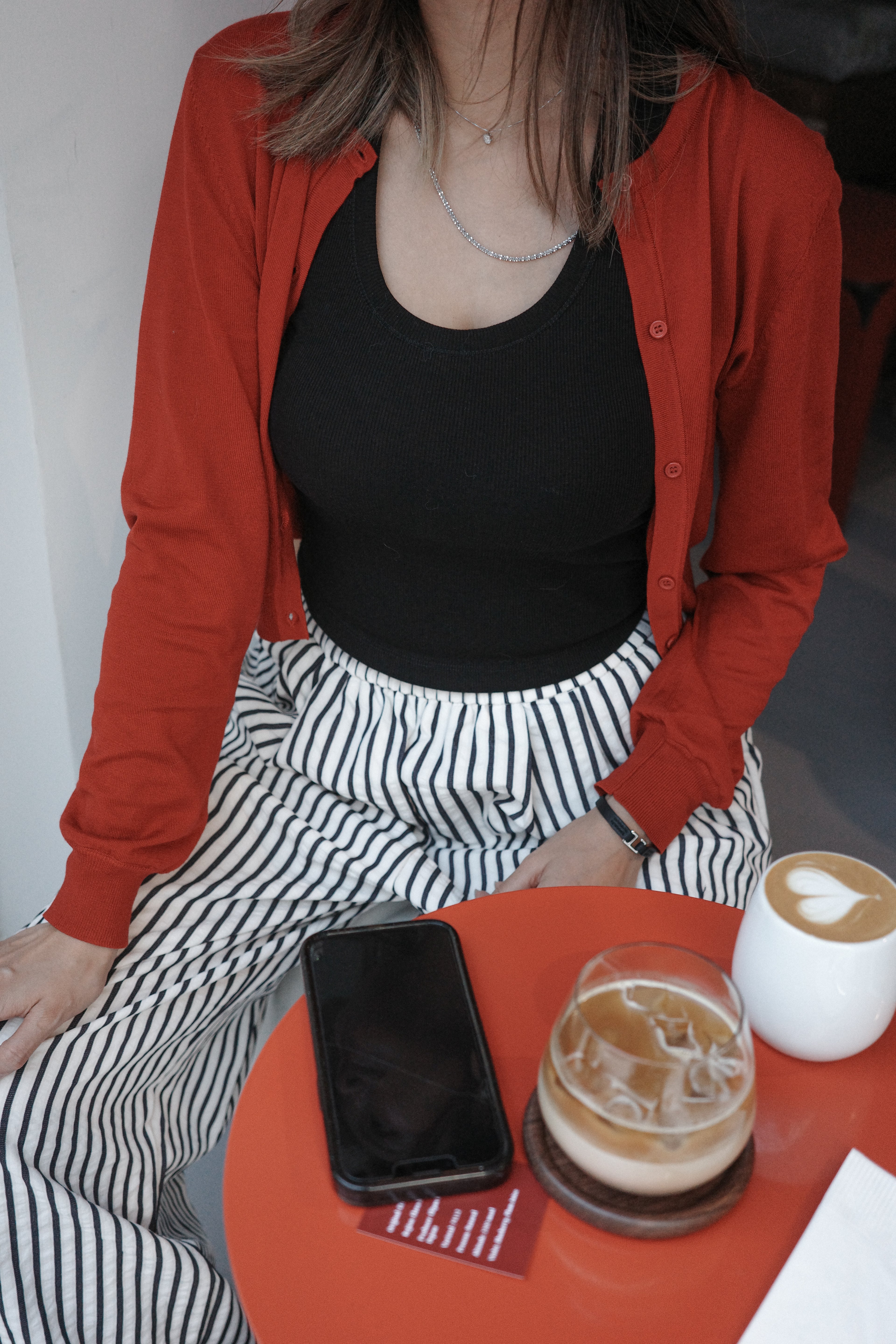 正紅色開胸外套