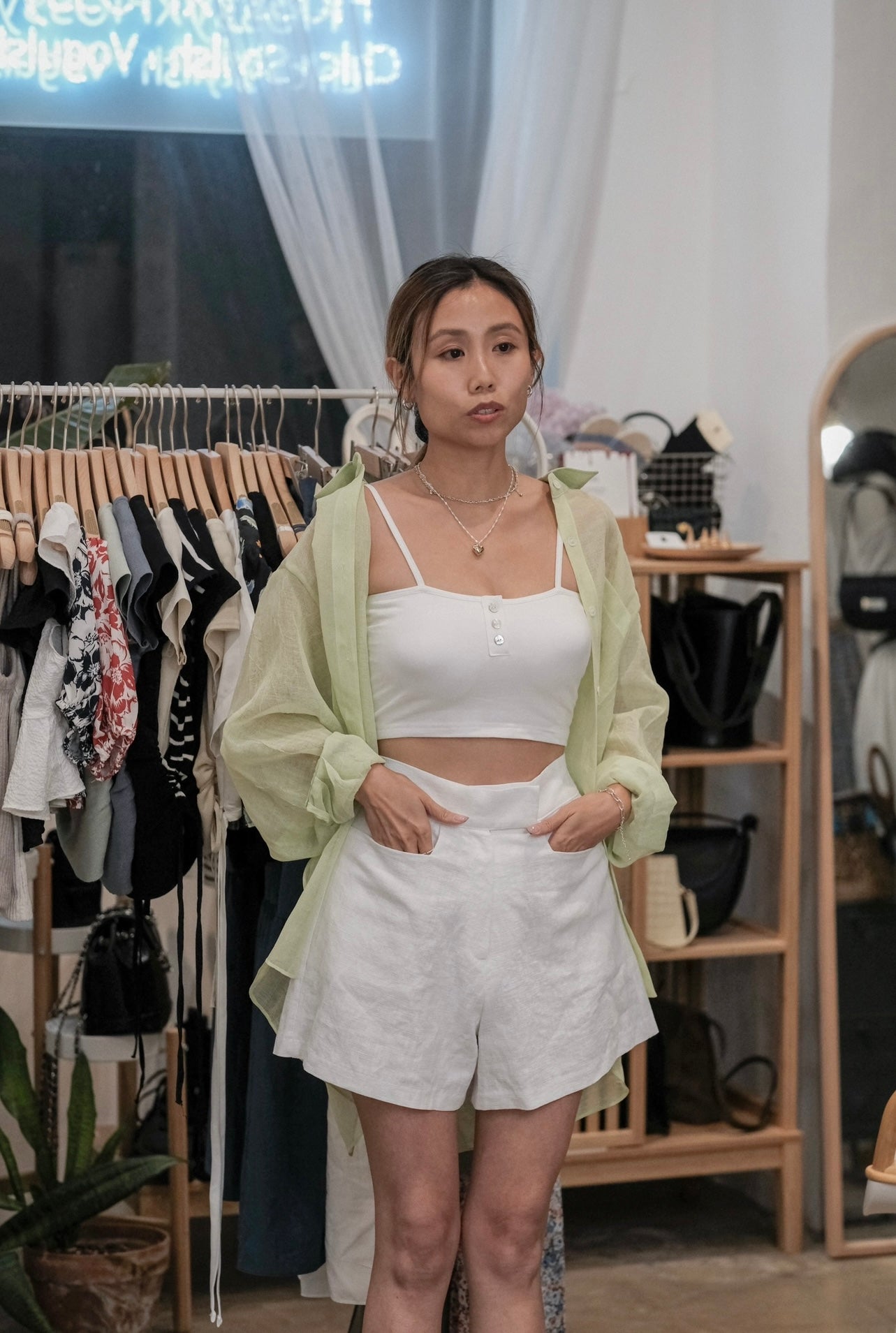 貝殼鈕胸墊吊帶Bra Top