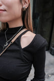 側肩Cut Out Top