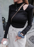 側肩Cut Out Top